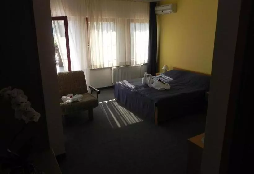 پانسیون Motel Majolka