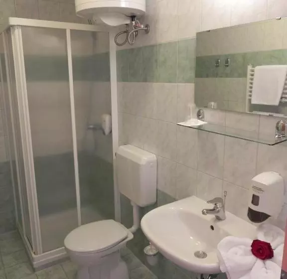 پانسیون Motel Majolka