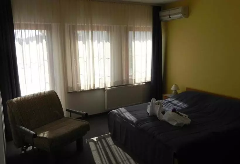 پانسیون Motel Majolka
