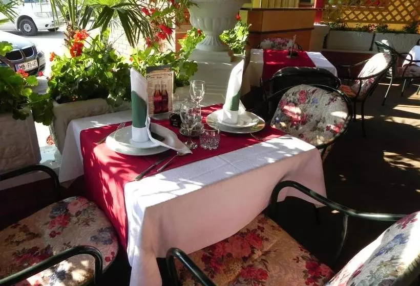 پانسیون Motel Majolka