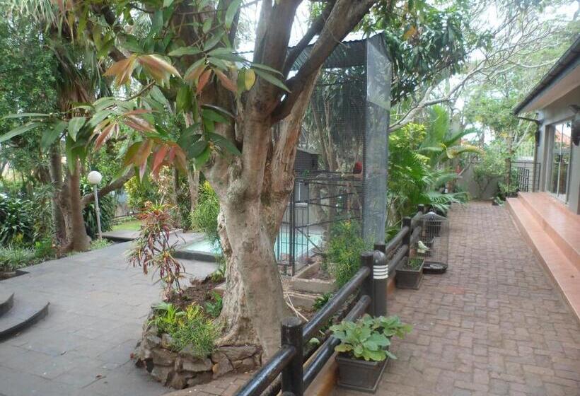 膳宿费 Laletsa Lodge