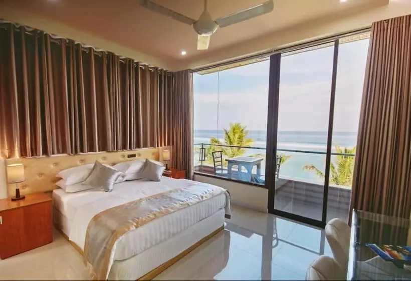 پانسیون Lonuveli