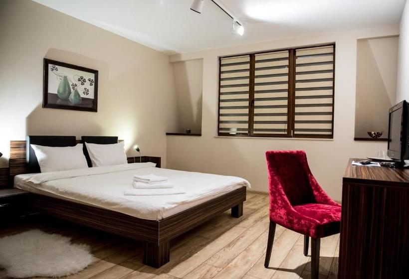 بنسيون Luxe Stay