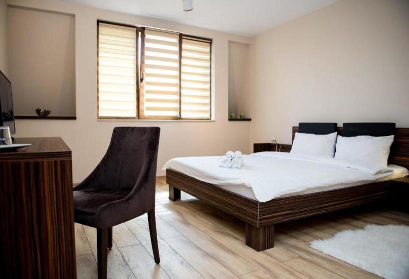 بنسيون Luxe Stay