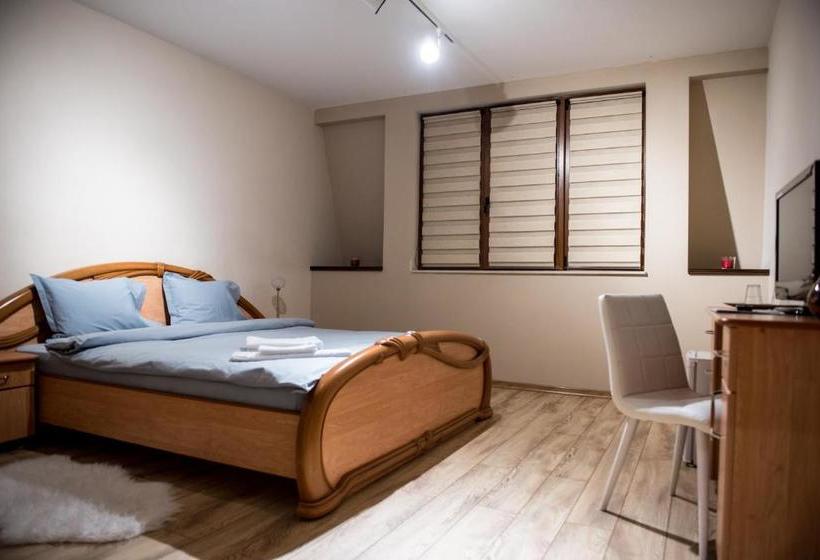 بنسيون Luxe Stay