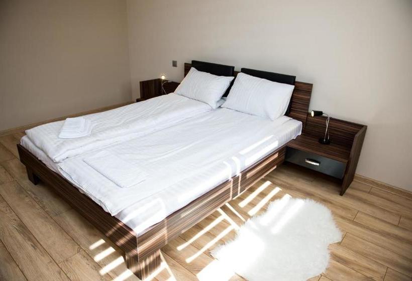 بنسيون Luxe Stay