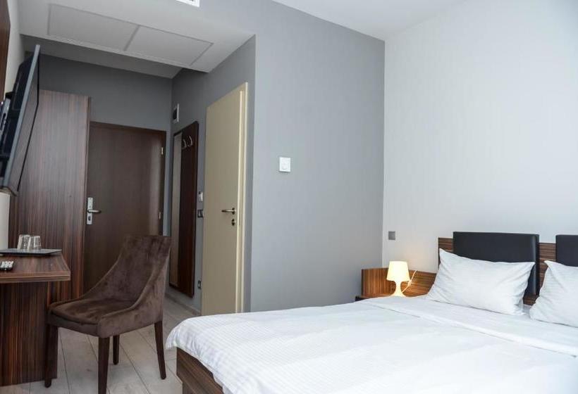 بنسيون Luxe Stay