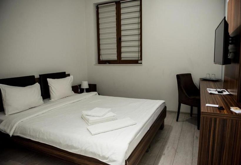 بنسيون Luxe Stay