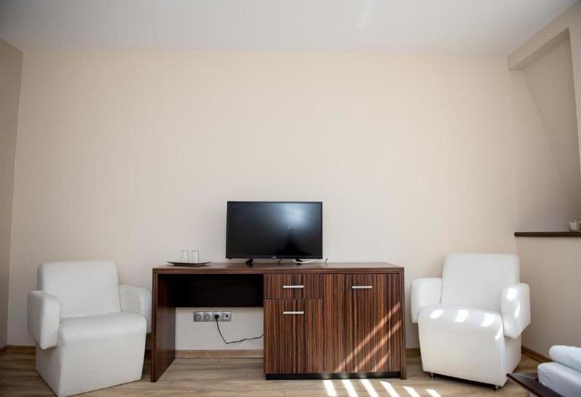 بنسيون Luxe Stay