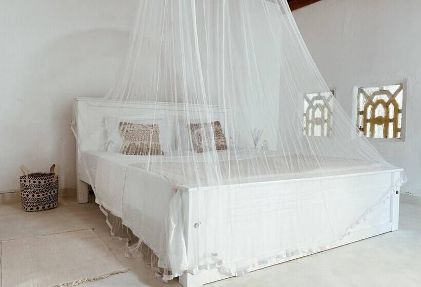 פנסיון Together Beach House