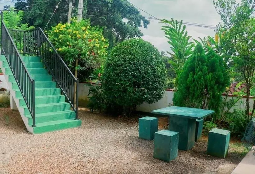 ペンション Villa Serenity   Jayavikumgama