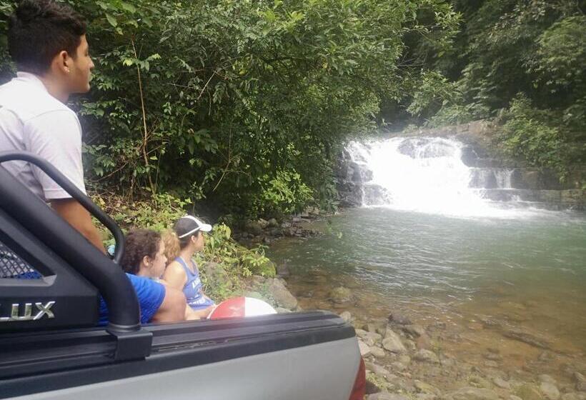 ペンション Hostel Antorchas