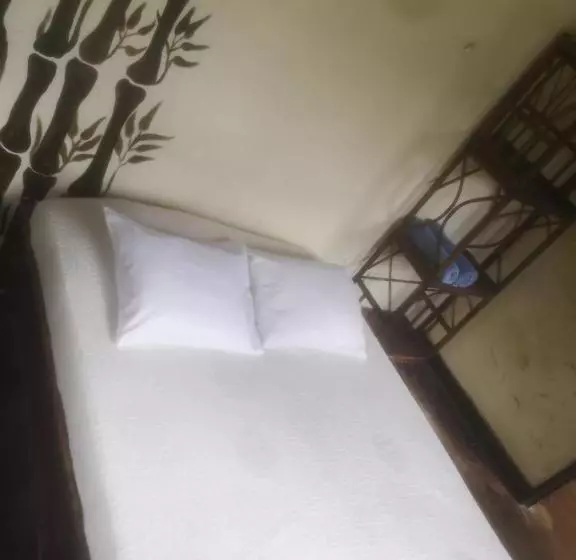 پانسیون Hostel Antorchas