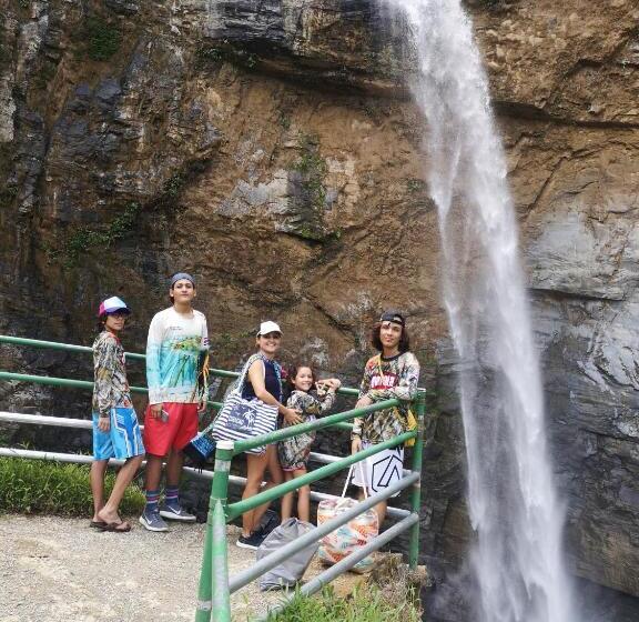 ペンション Hostel Antorchas