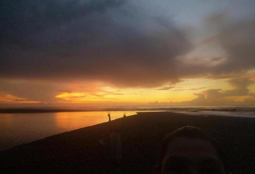 ペンション Hostel Antorchas