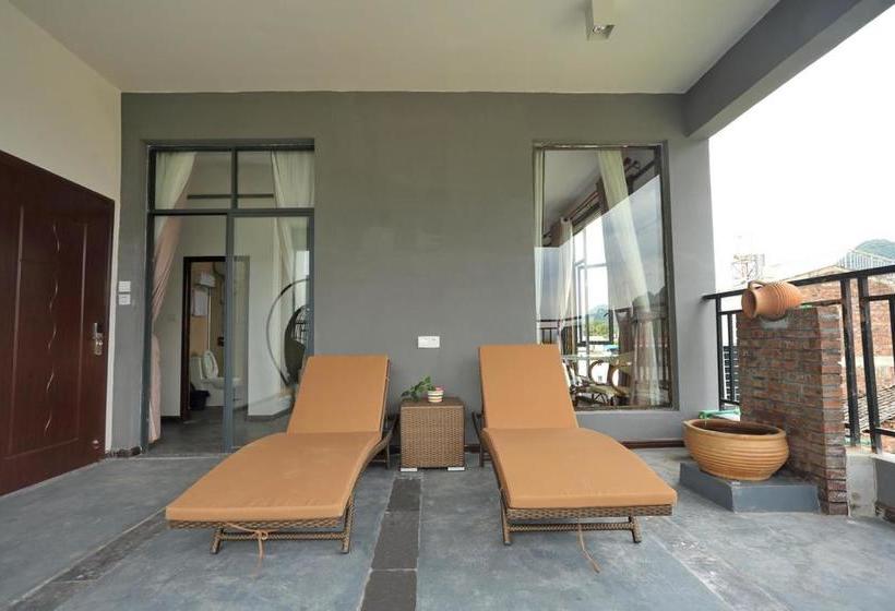 פנסיון Pier Encounter Inn