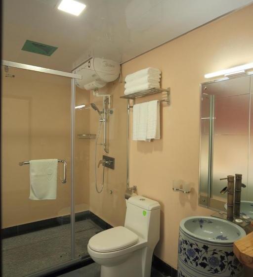 פנסיון Pier Encounter Inn