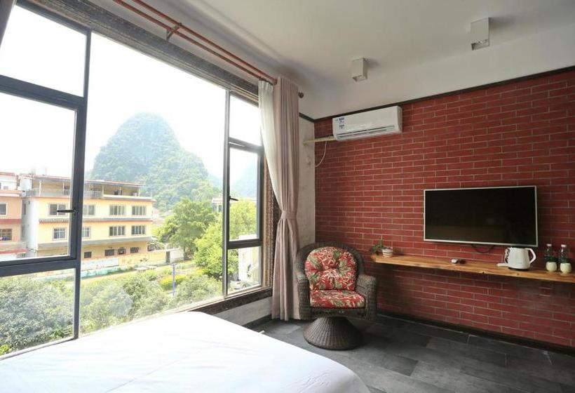 פנסיון Pier Encounter Inn