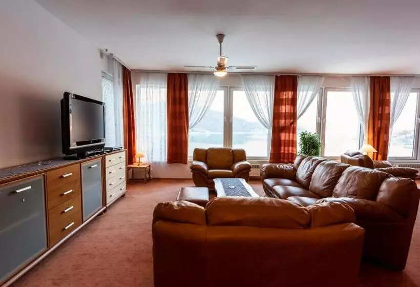 پانسیون Villa Jablanica Lake