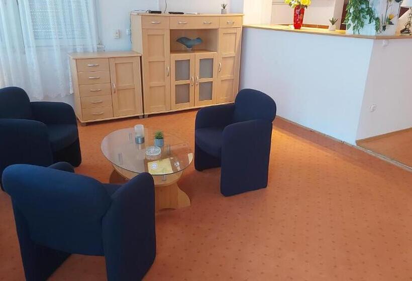 پانسیون Villa Jablanica Lake