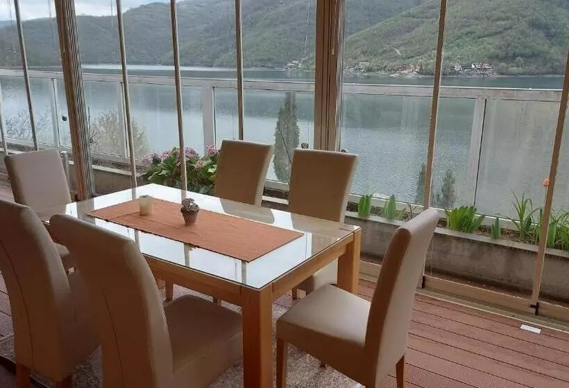 پانسیون Villa Jablanica Lake