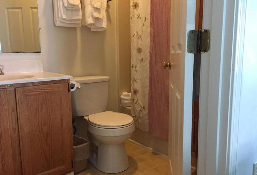 旅馆 The Lynwood Inn