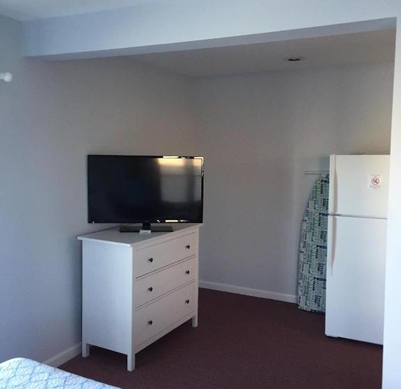 旅馆 The Lynwood Inn