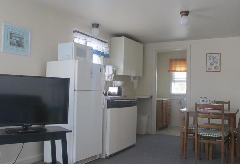 旅馆 The Lynwood Inn