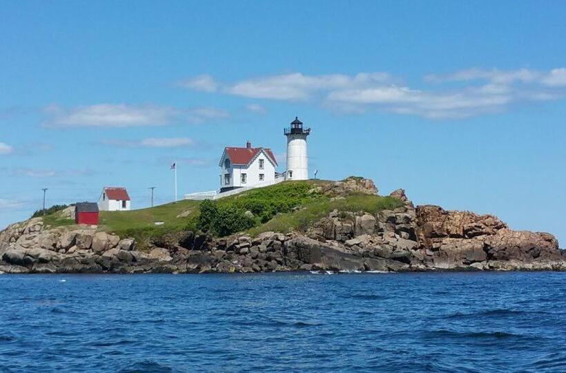 旅馆 The Lynwood Inn