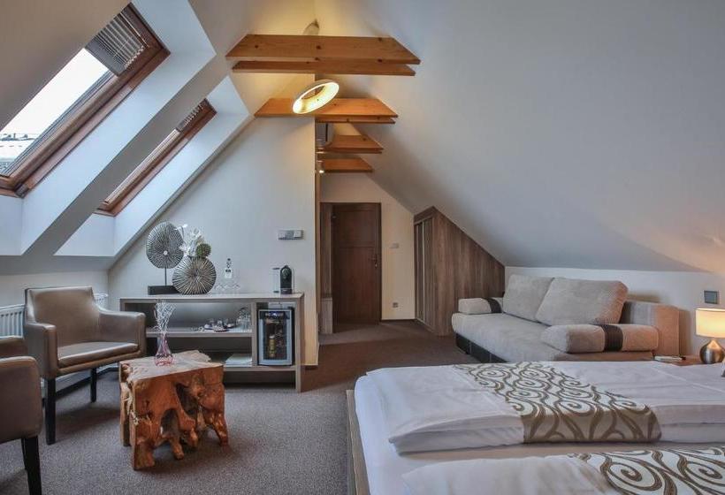 Hardy   Cognac & Pension