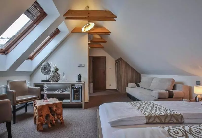 Hardy   Cognac & Pension