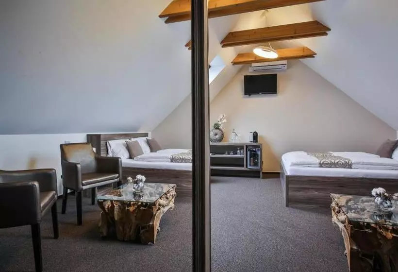 Hardy   Cognac & Pension