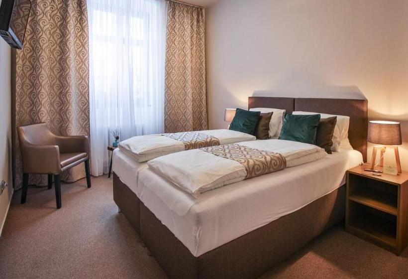 Hardy   Cognac & Pension