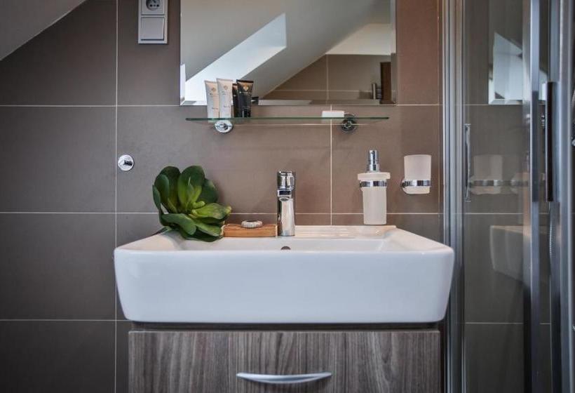 Hardy   Cognac & Pension