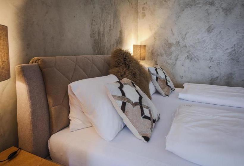 Hardy   Cognac & Pension