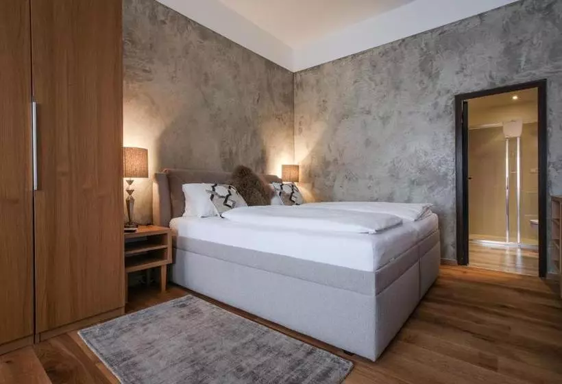 Hardy   Cognac & Pension