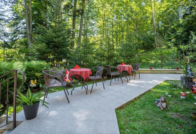 بنسيون Opus Villa