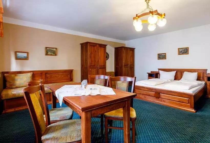 Majatalo Penzion A Apartmány Daro