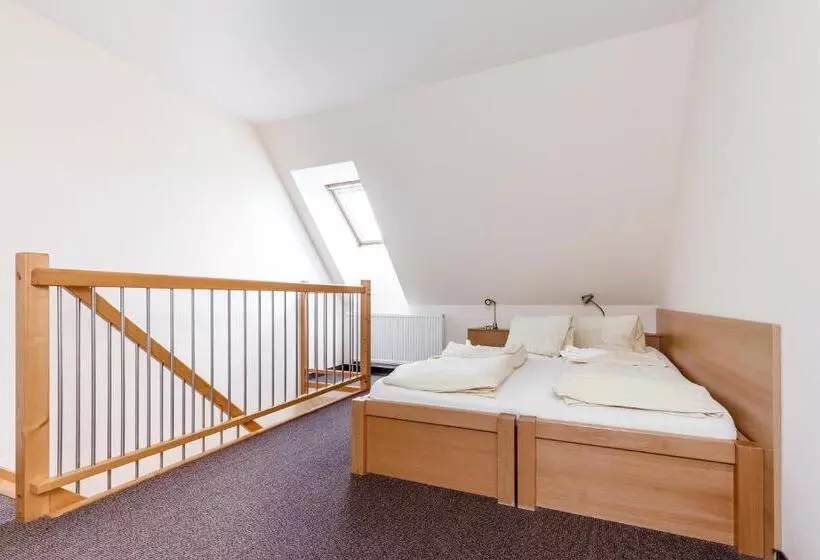 Majatalo Penzion A Apartmány Daro