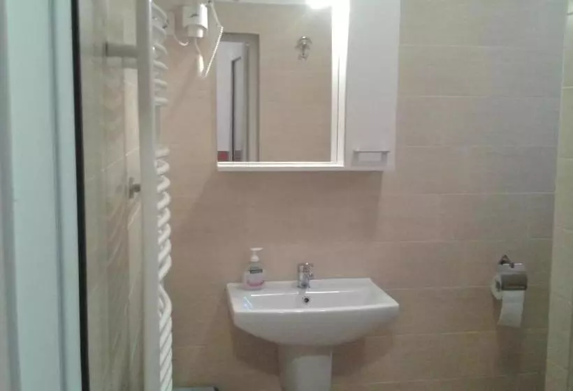 Majatalo Vila Adriano