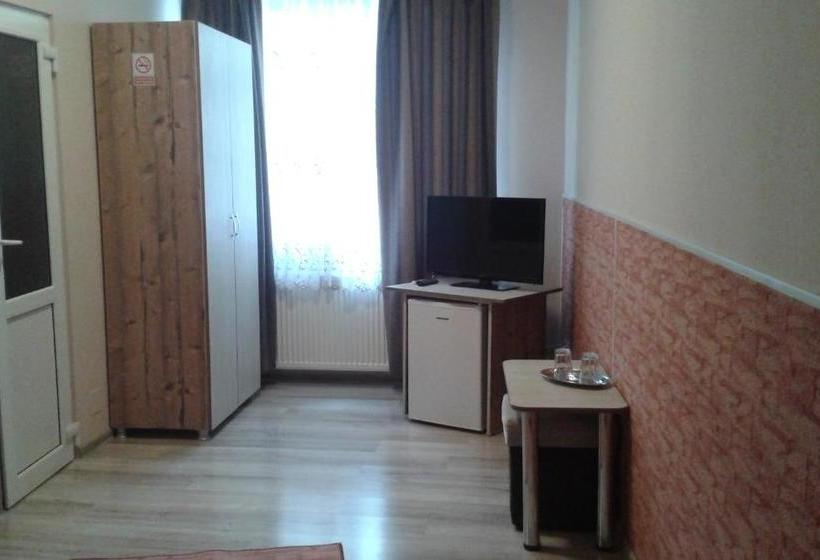 پانسیون Vila Adriano