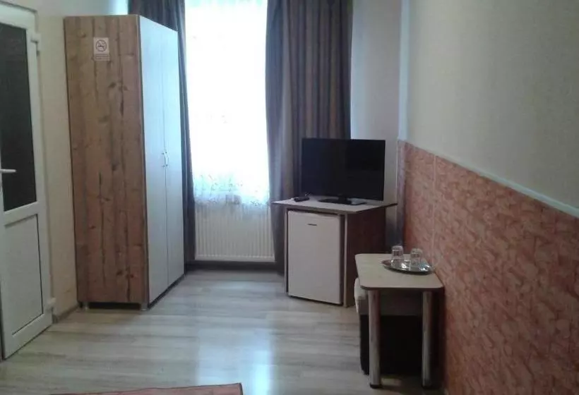 Majatalo Vila Adriano