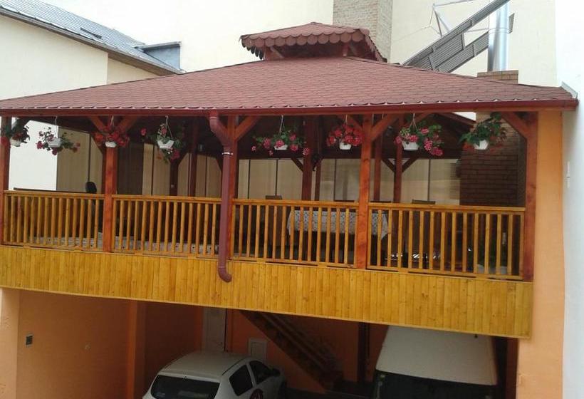 پانسیون Vila Adriano