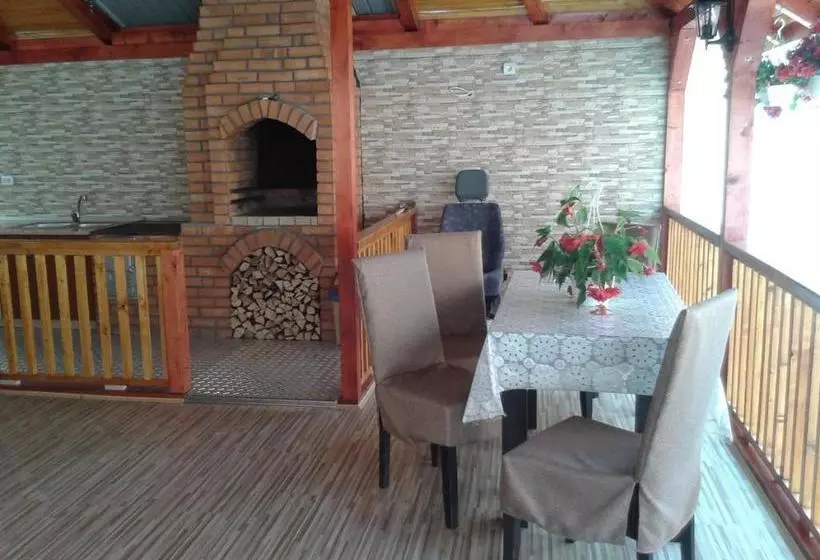 Majatalo Vila Adriano