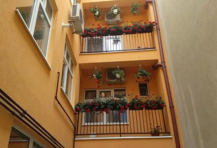 Majatalo Vila Adriano