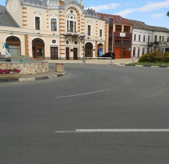 پانسیون Vila Adriano