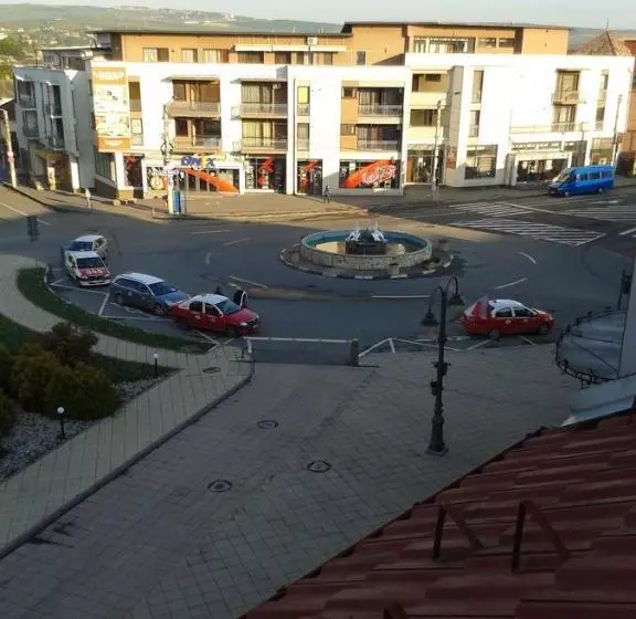 Majatalo Vila Adriano