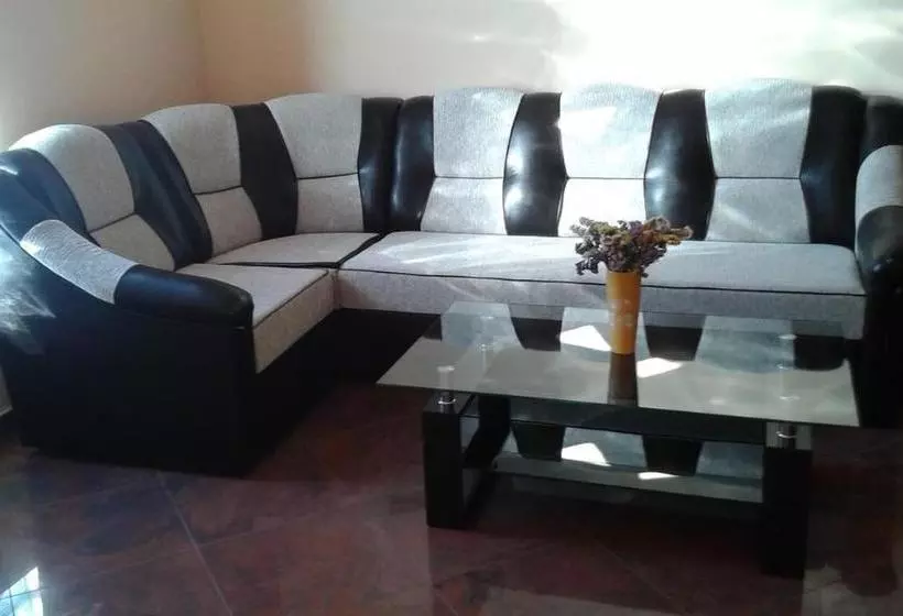 Majatalo Vila Adriano