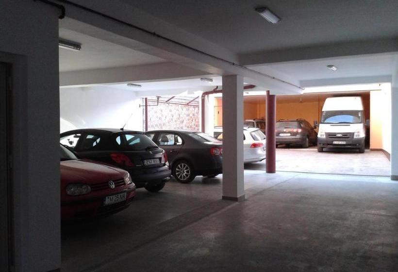 پانسیون Vila Adriano