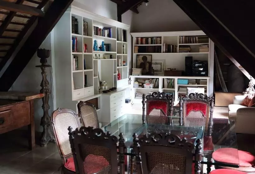 ペンション Villa Serena Bed & Breakfast